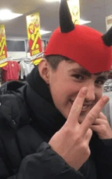 В шапке плащ Майнкрафт — скачать бесплатно